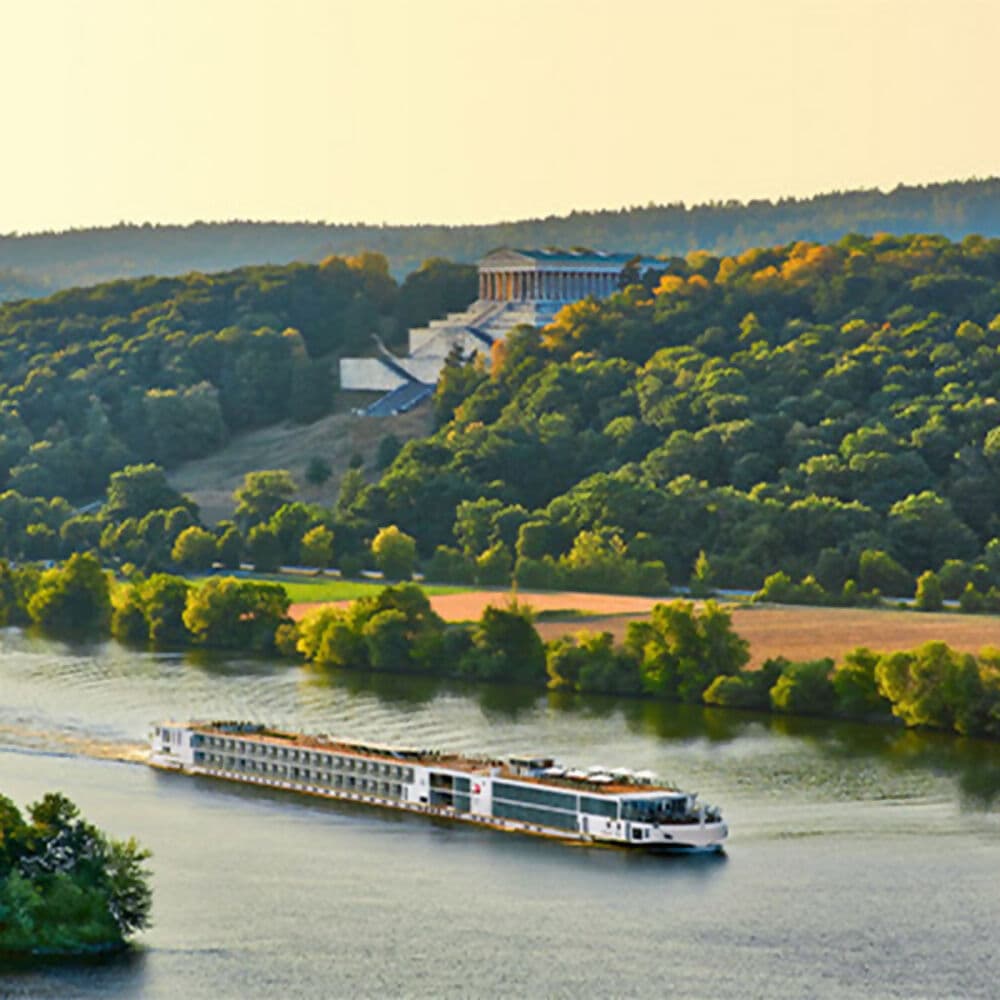Street Food Tour: Mumbai’s Must-Try Delicacies